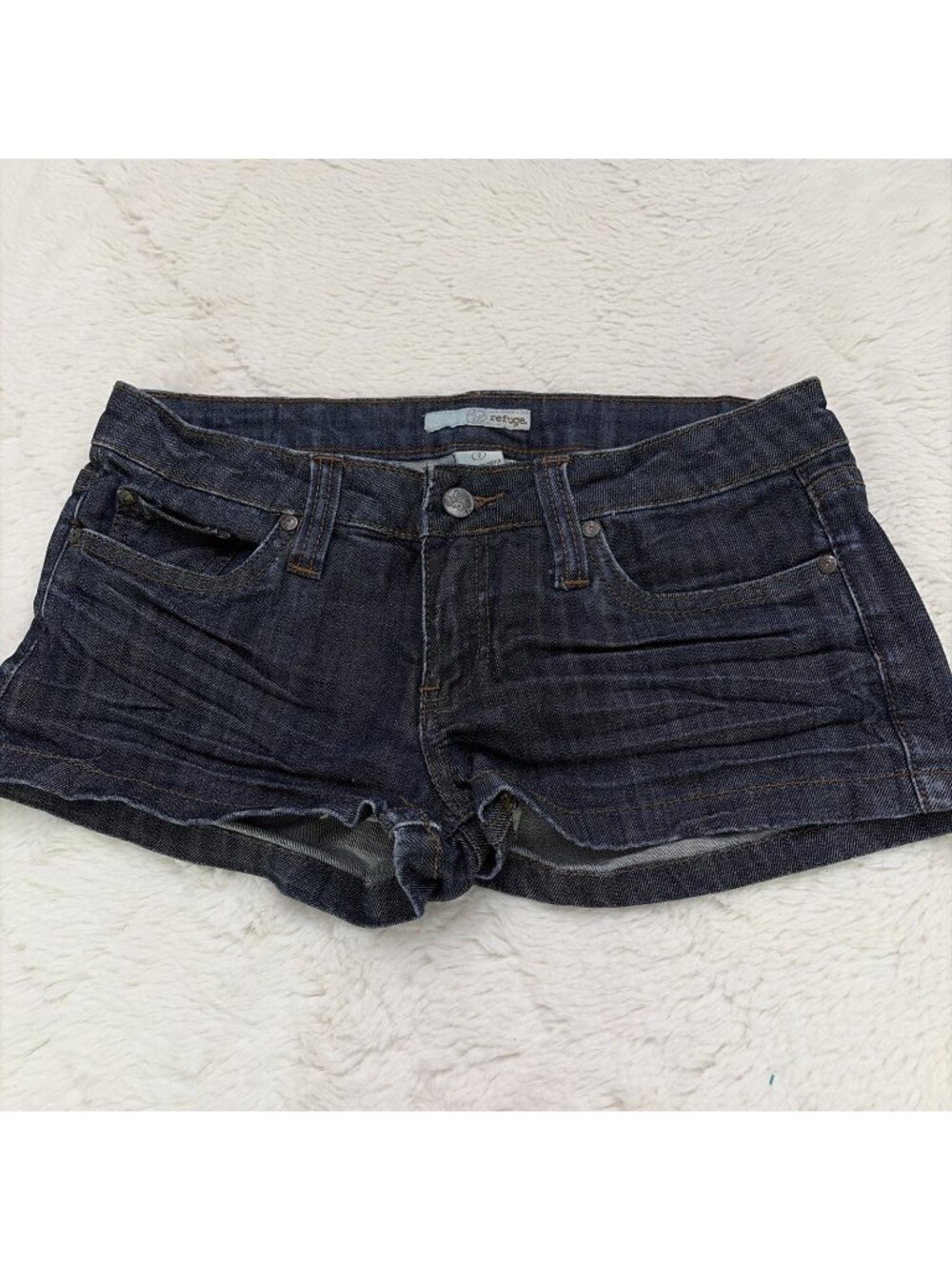 Refuge Juniors Size 7 Y2K Shorts Whisker Front Dark Wash
